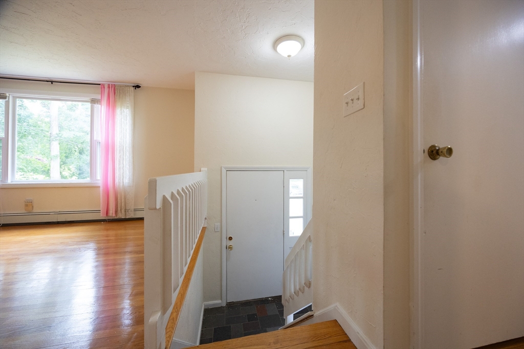 286 Mountain St