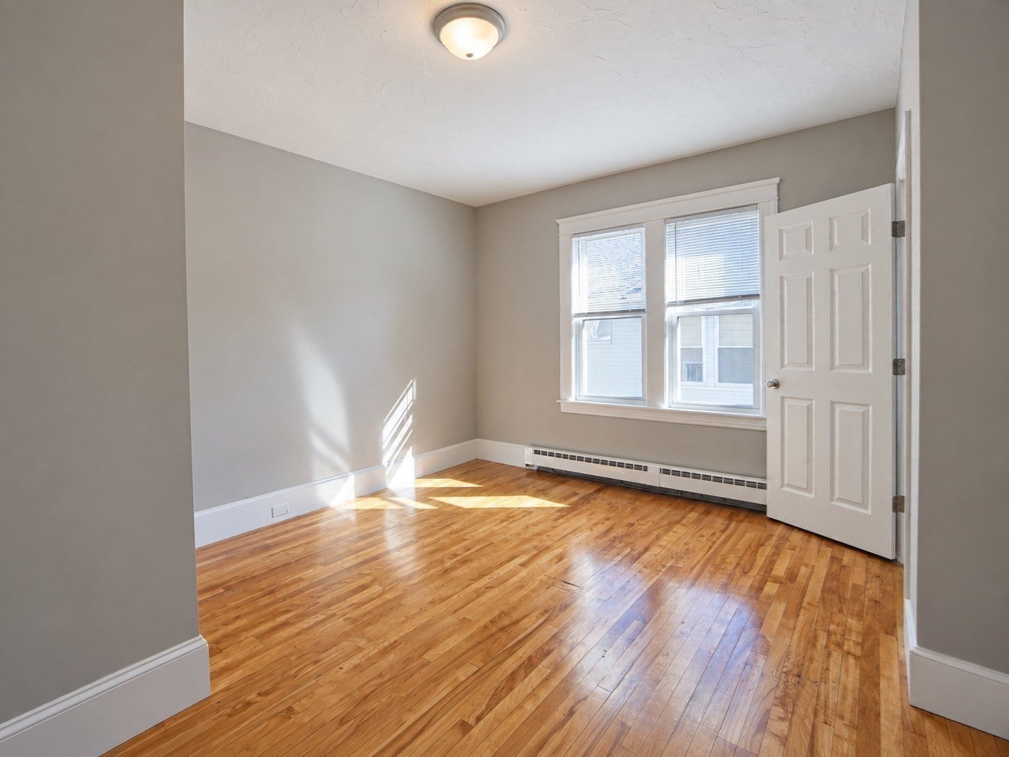 320 Hamilton St, Worcester, MA Photo #8
