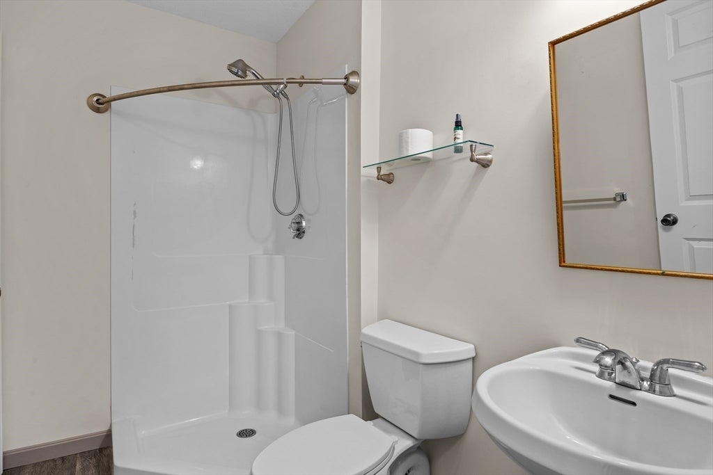 85 N Main St #15, Belchertown, MA, 85 N Main St #15, Belchertown, MA Photo #23