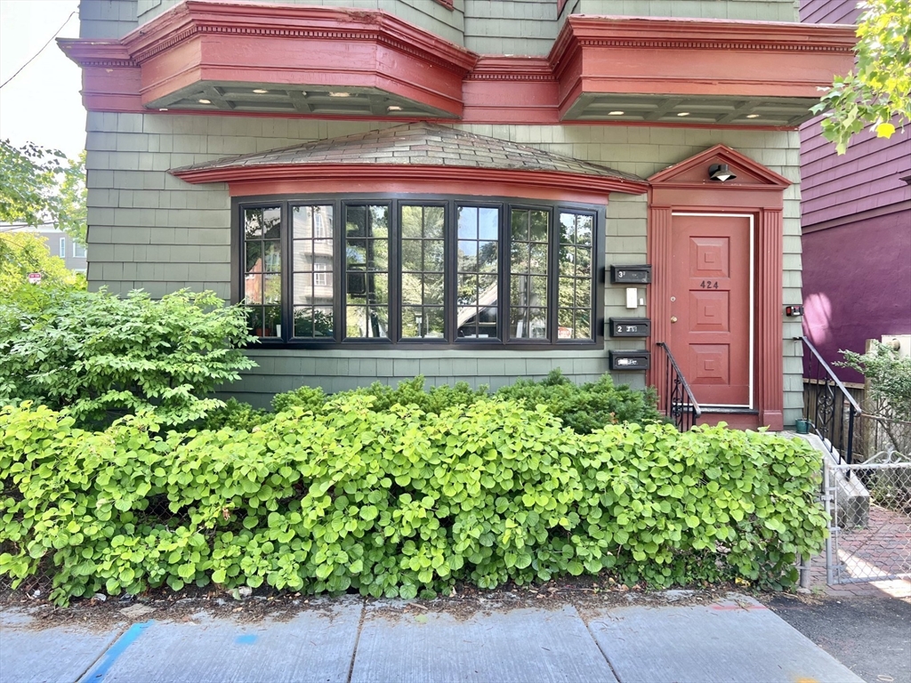 Photo of 424 Broadway #3, Cambridge, MA