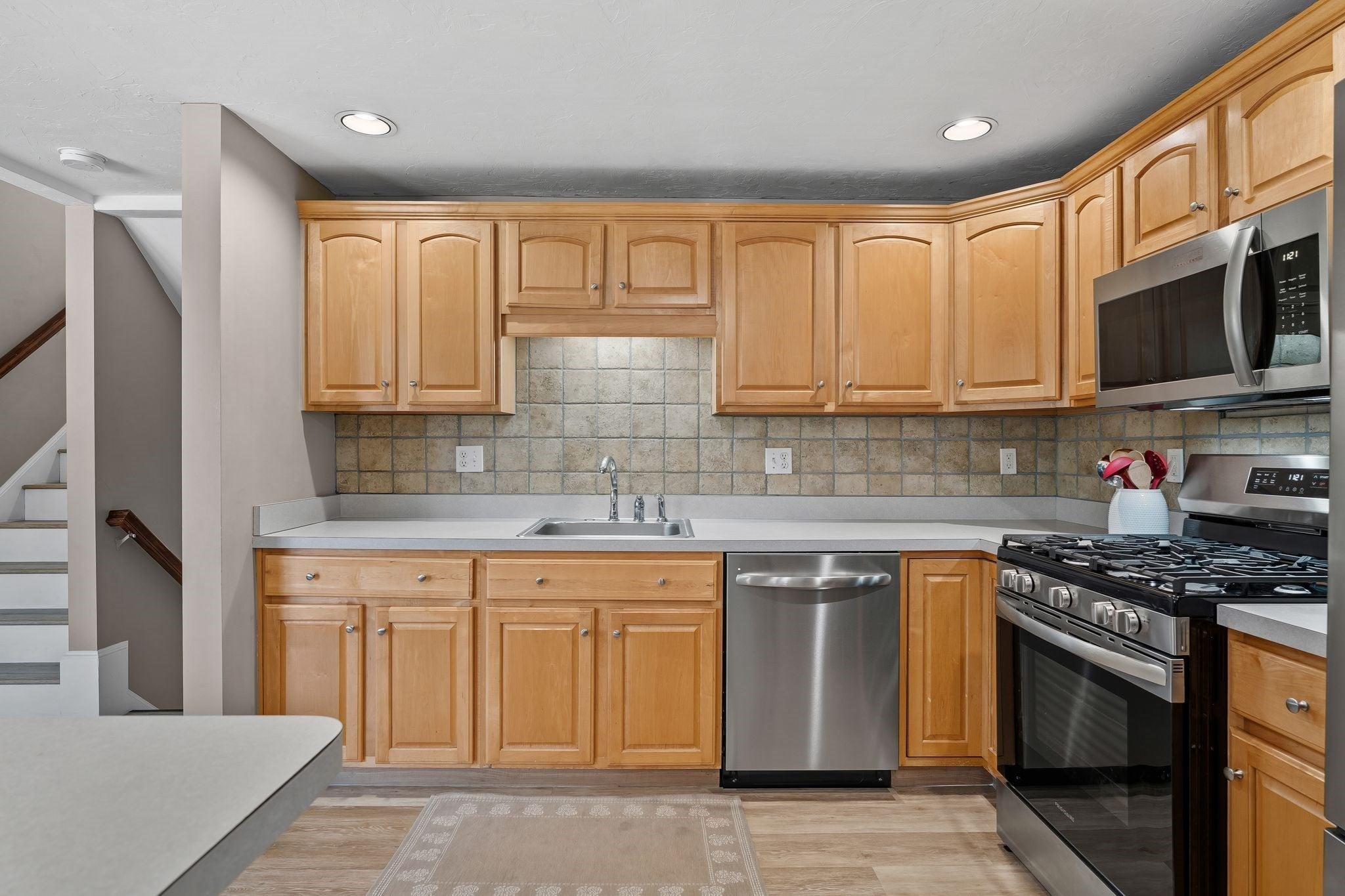 864 Brockton Ave #864, Abington, MA, 864 Brockton Ave #864, Abington, MA Photo #9