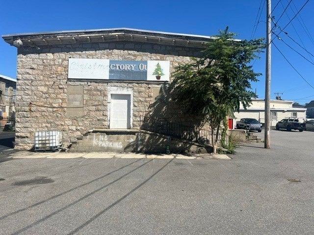 65 Alden St
