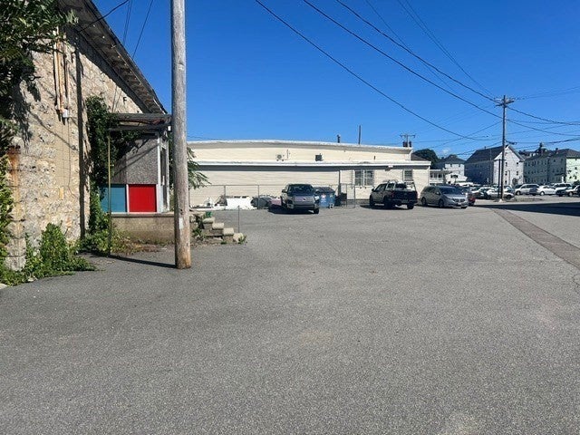 65 Alden St