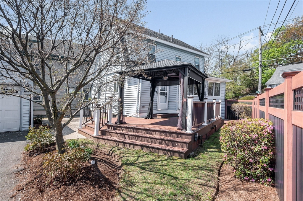 269 Fulton St