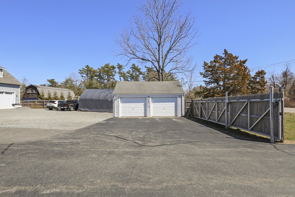 2614 Cranberry Hwy