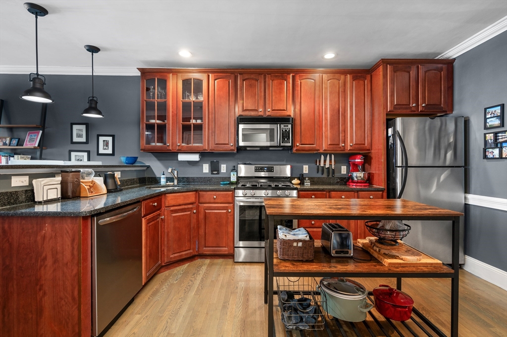 55 Woodward St 1
