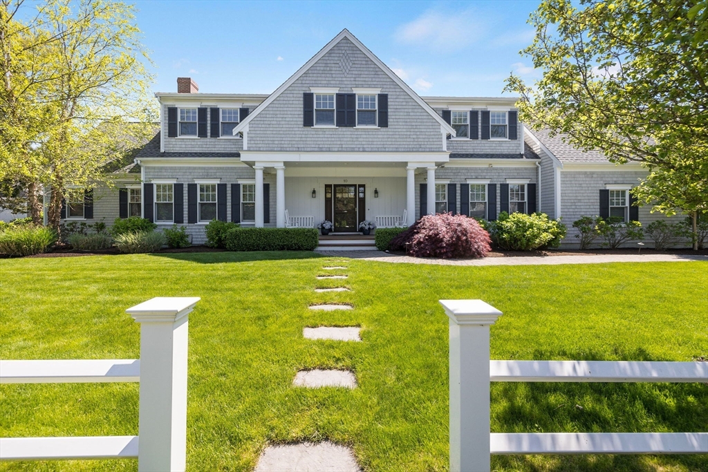 10 Shiverick Rd