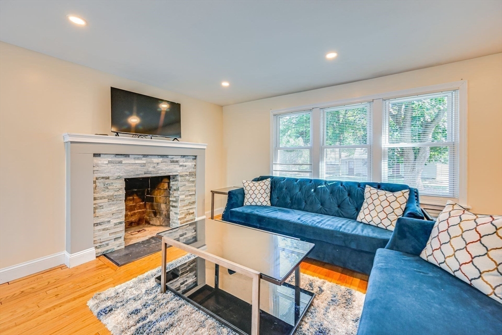 44 Georgetown St