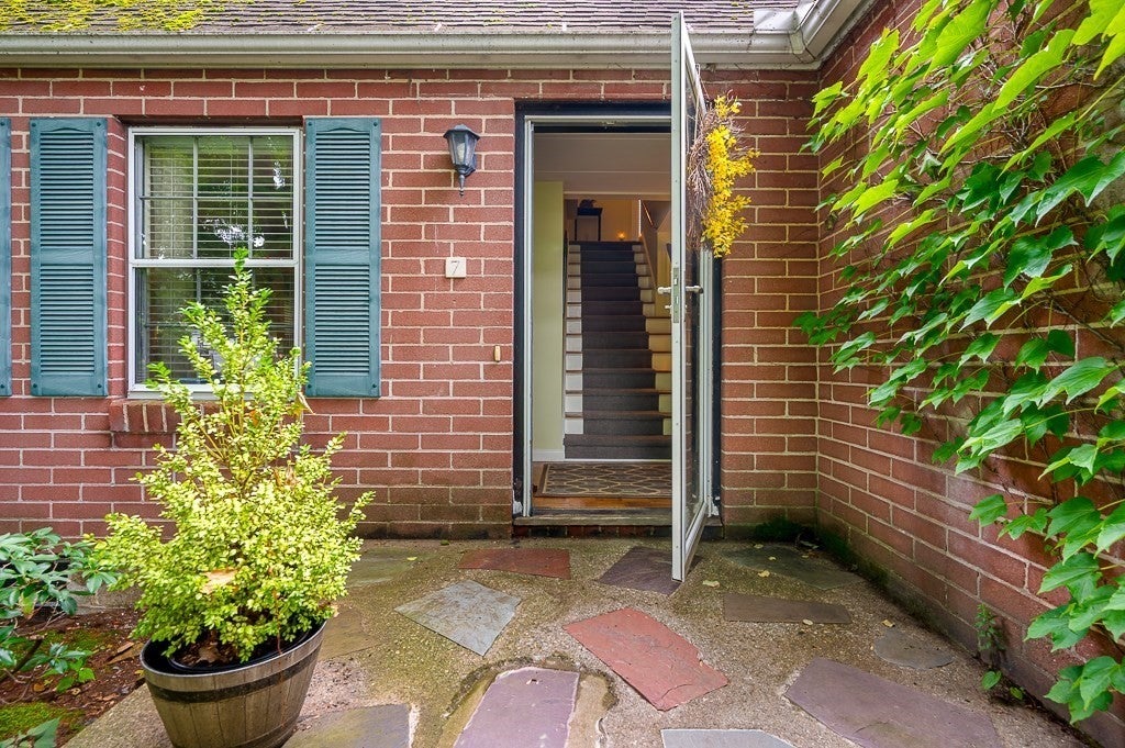 7 Virginia Rd, Worcester, MA Photo #3
