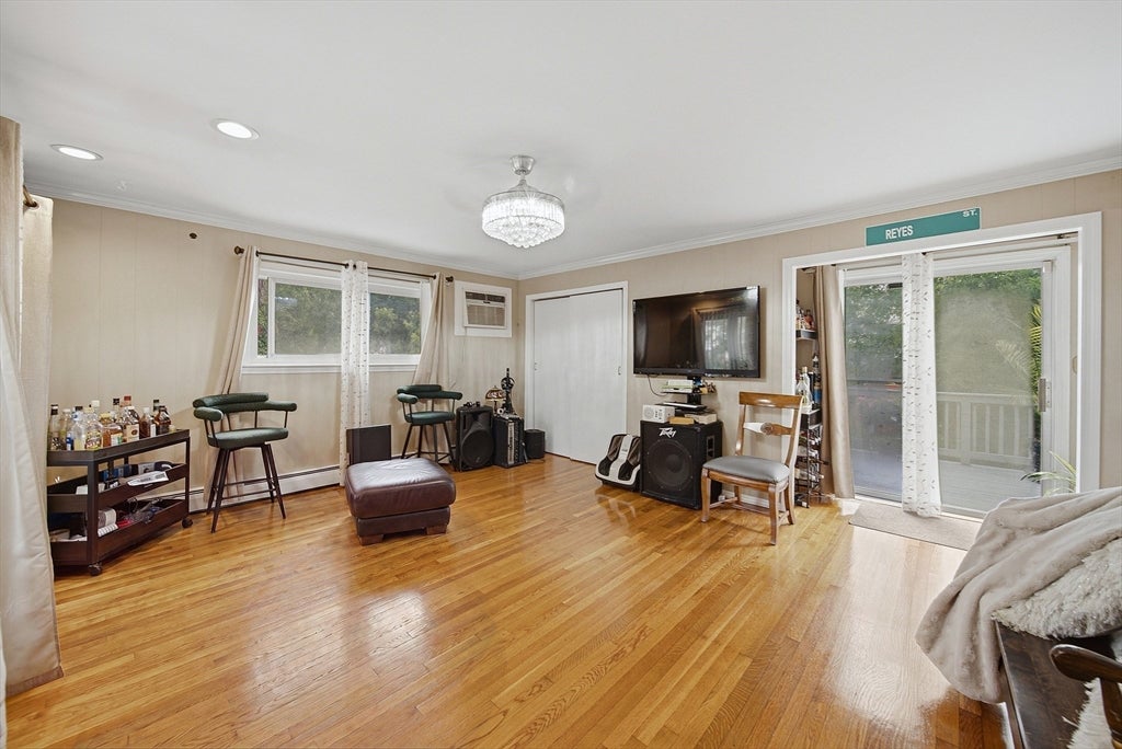120 Leroy Ave
