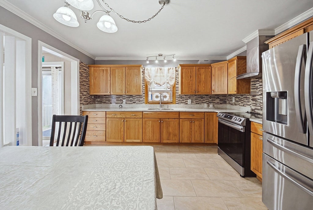 120 Leroy Ave, Lawrence, MA Photo #9