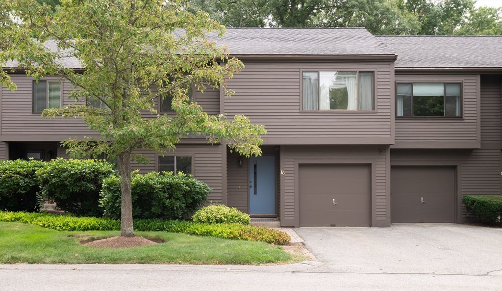 401 Colonial Drive 16