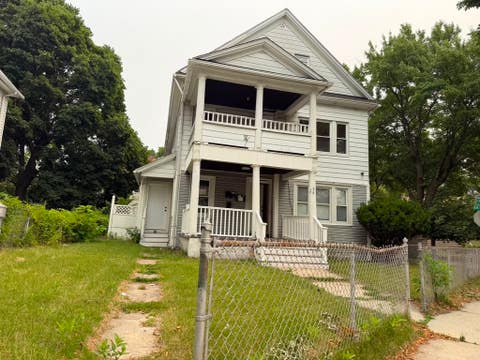 Photo of 32-34 Vermont St, Springfield, MA 01108 (MLS # 73566047)