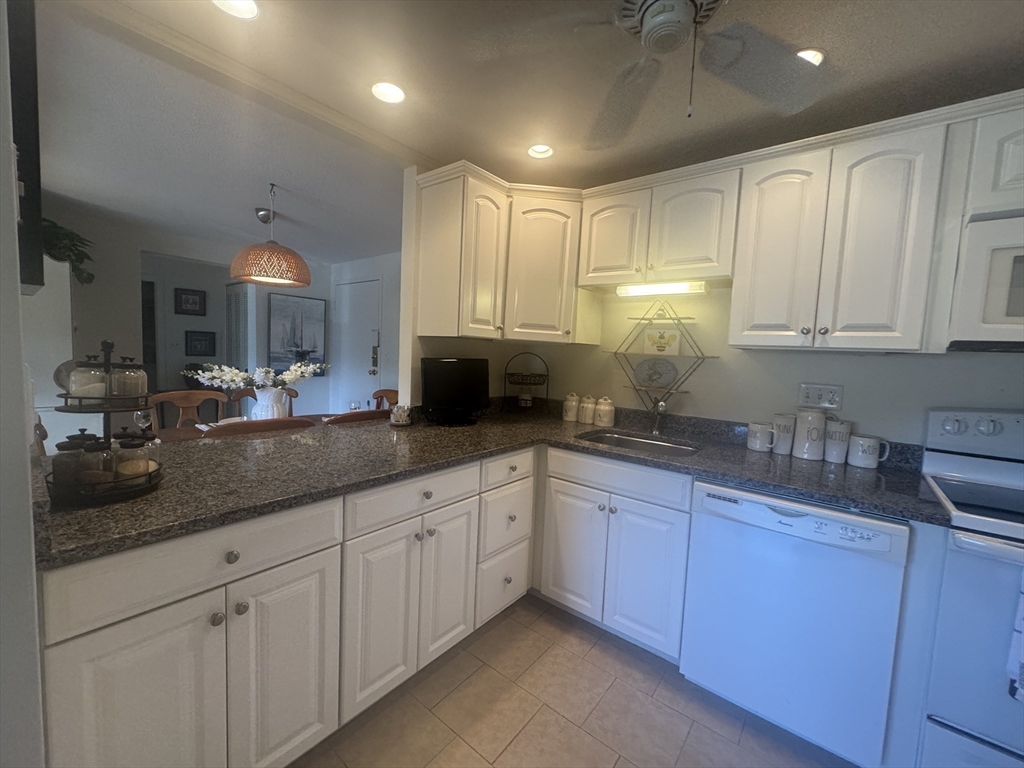 300 Park Terrace Dr #322, Stoneham, MA Photo #13