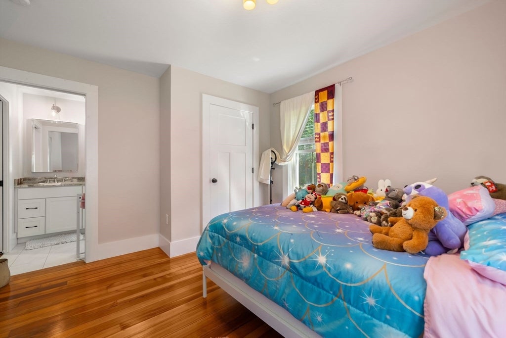 54 Canterbury ST #B, Hingham, MA, 54 Canterbury ST #B, Hingham, MA Photo #17