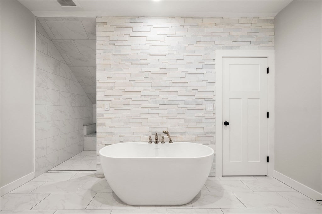 54 Canterbury ST #B, Hingham, MA, 54 Canterbury ST #B, Hingham, MA Photo #28
