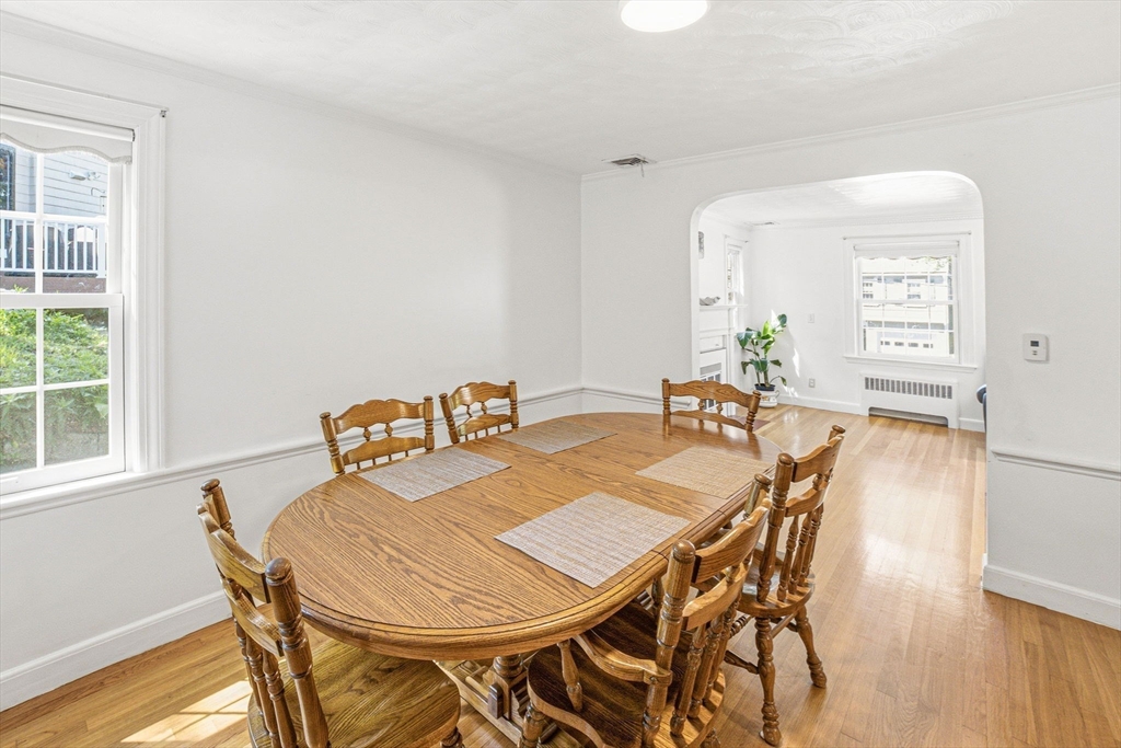 17 Echo St