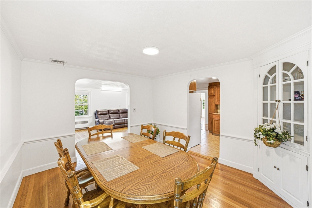 17 Echo St