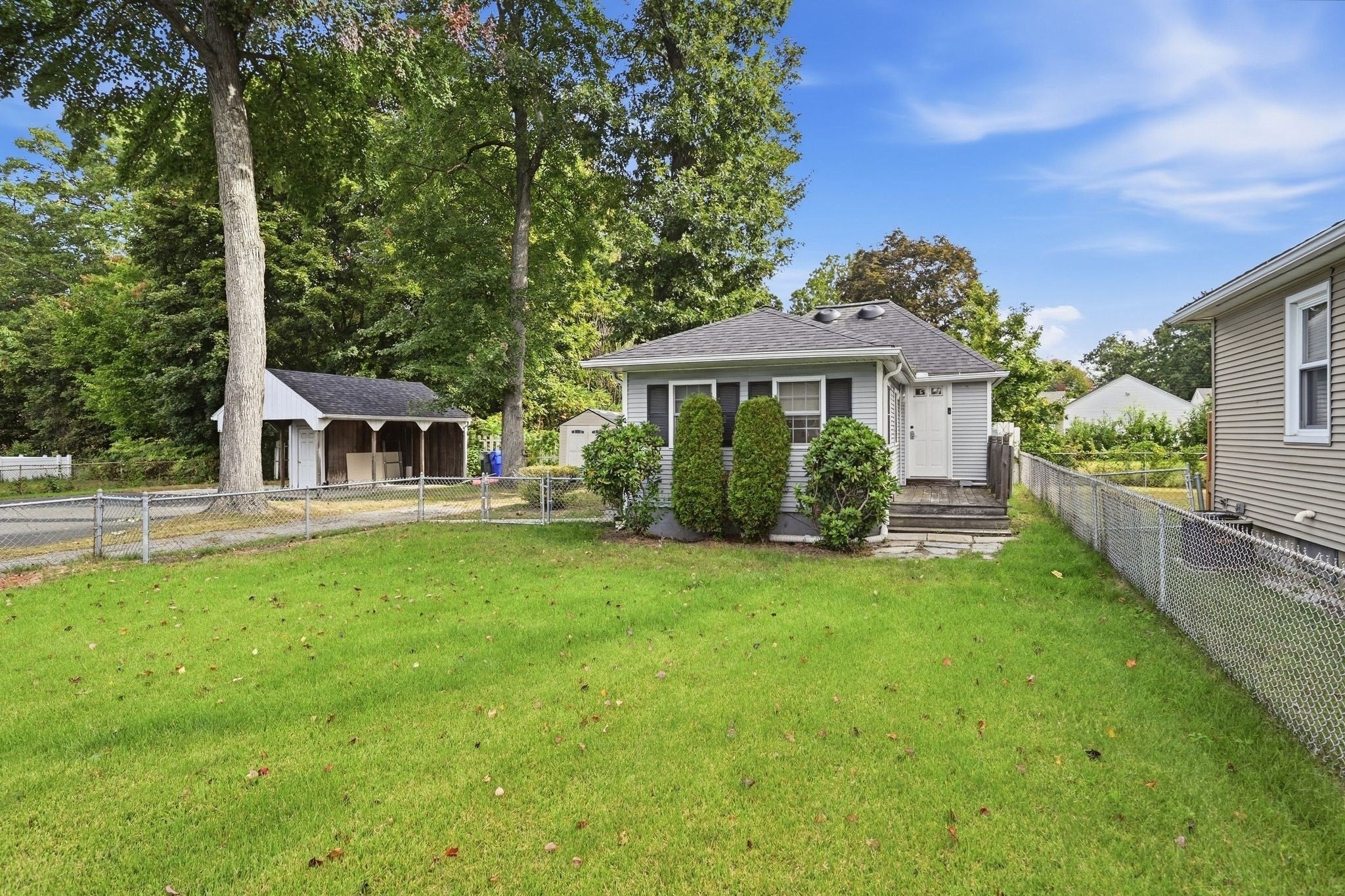 215 Eddy St