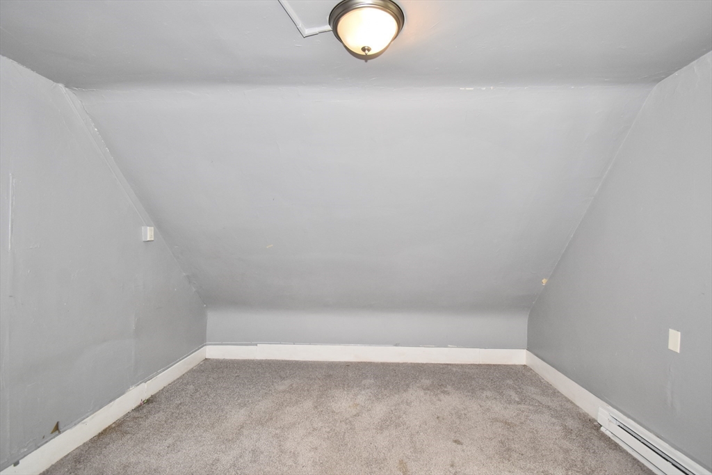 Springfield, Massachusetts 01105, United States, 9 Bedrooms Bedrooms, ,3 BathroomsBathrooms,Residential,Active,223773