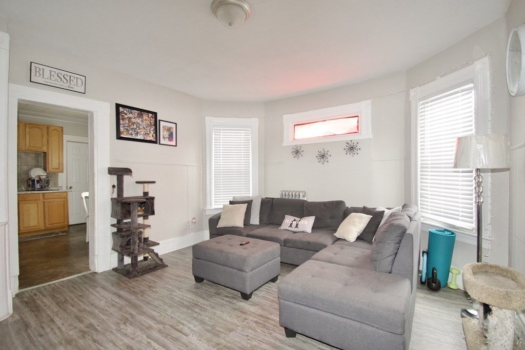 3 Hillside Pl