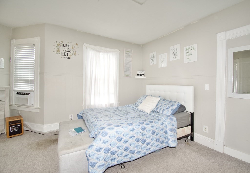 Springfield, Massachusetts 01105, United States, 9 Bedrooms Bedrooms, ,3 BathroomsBathrooms,Residential,Active,223773