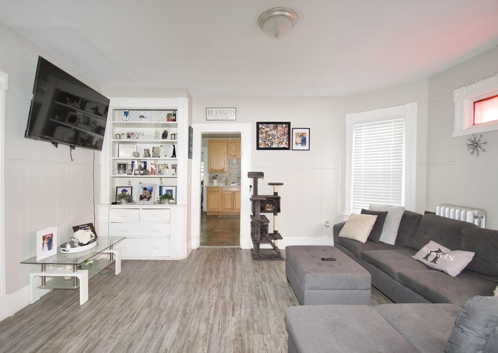 3 Hillside Pl