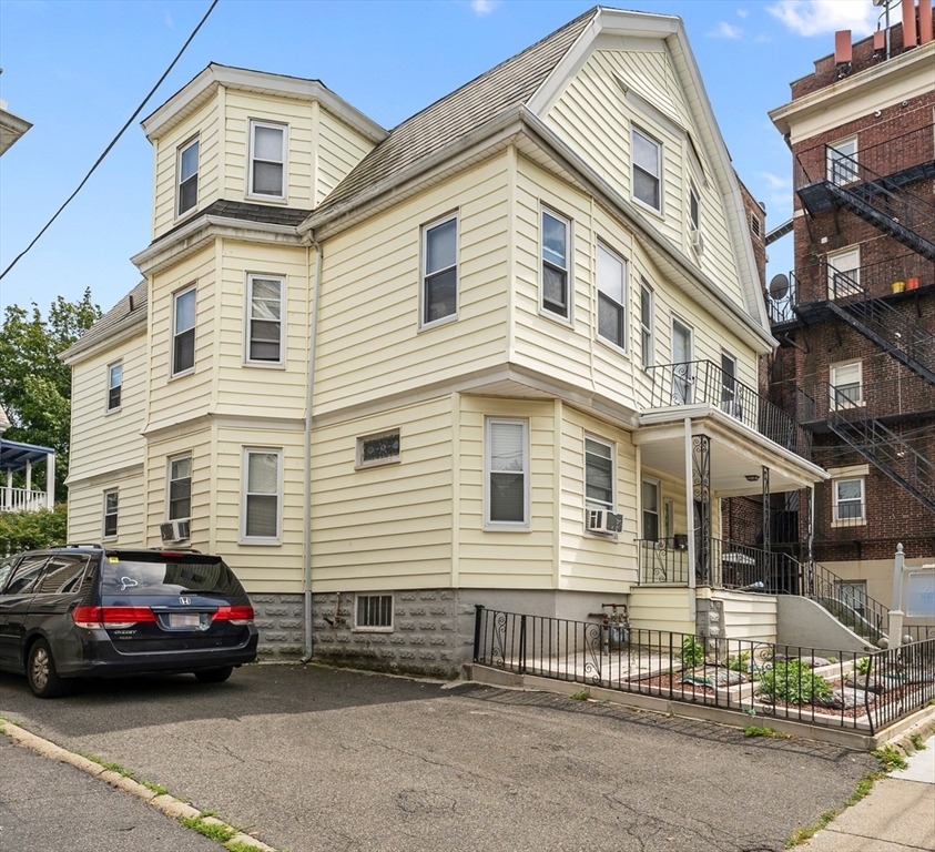 89 Central St