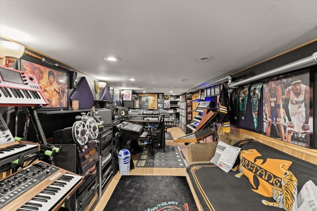 15 Whitten St, Boston, MA, 15 Whitten St, Boston, MA Photo #34