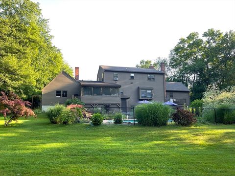 4 Chestnut St Hopkinton MA 01748