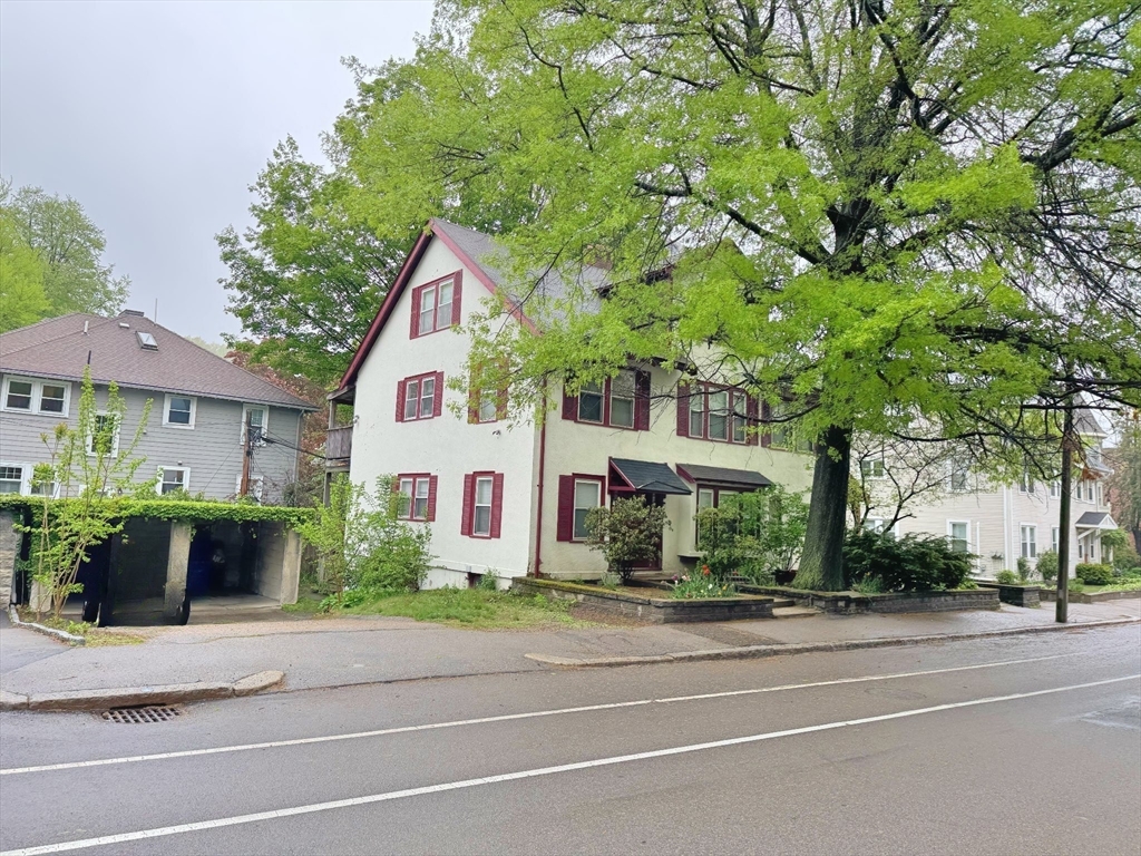 589-591 Washington St