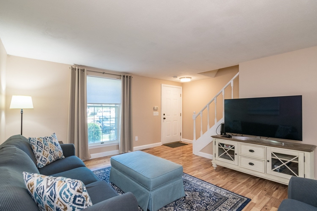 90 Plantation Dr 90