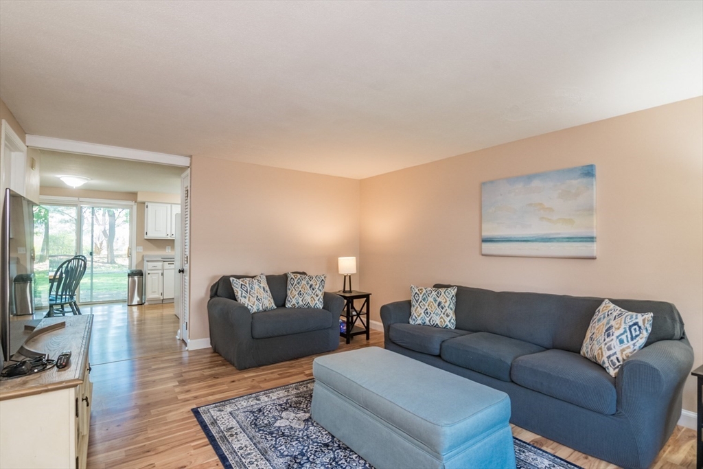 90 Plantation Dr 90