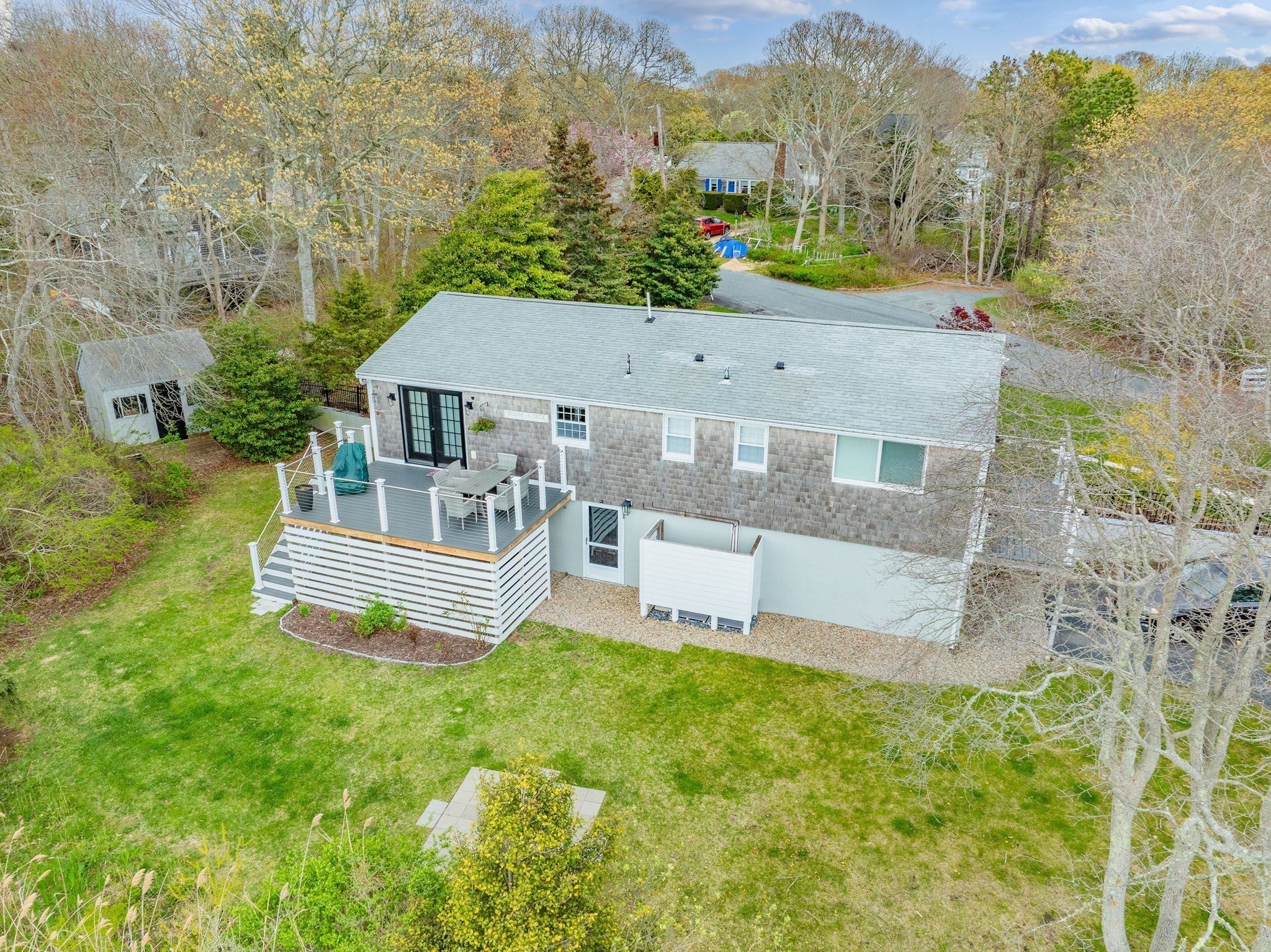 75 Meadowbrook Rd