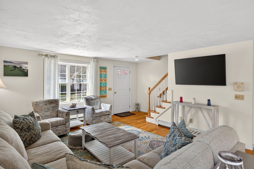 35 Pine Tree Rd