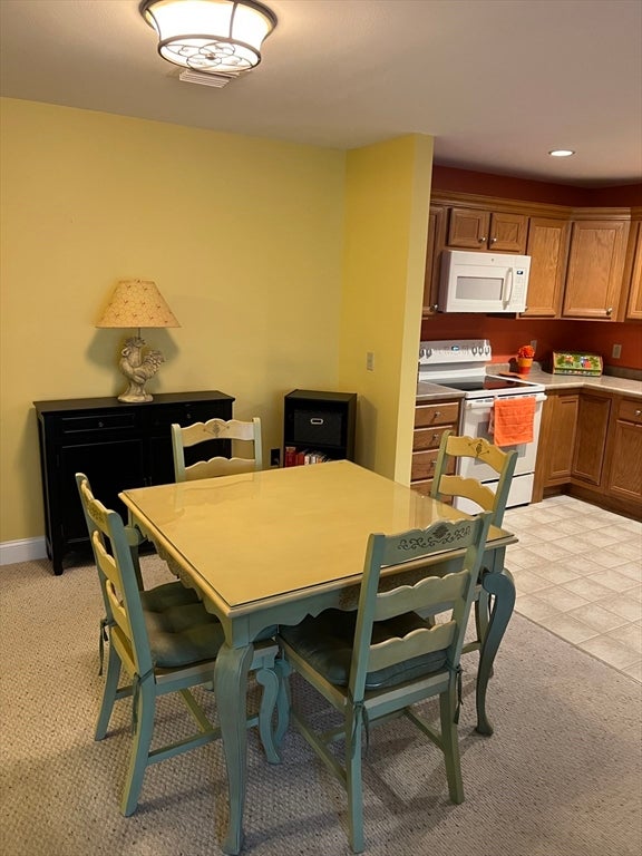 7 Crescent Way 312