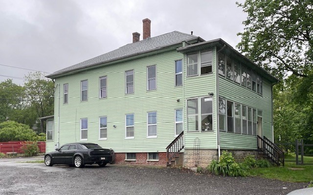 209 Sterling St 2