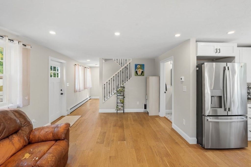 28 Ash St, Webster, MA Photo #11