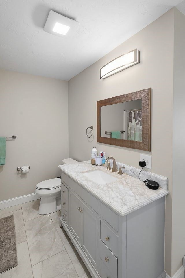 28 Ash St, Webster, MA Photo #22
