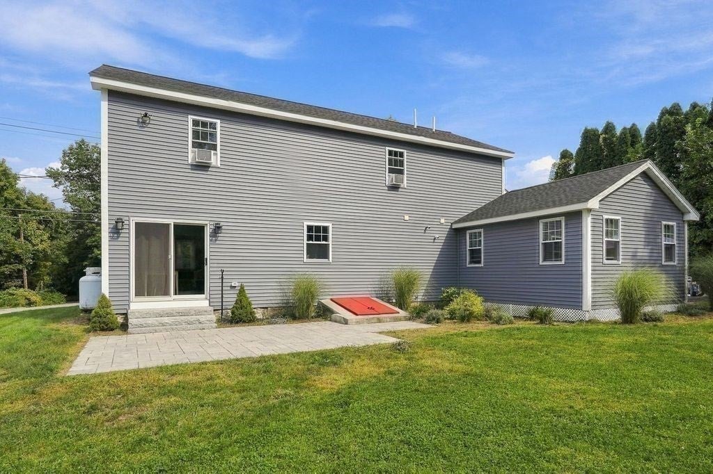 28 Ash St, Webster, MA Photo #23