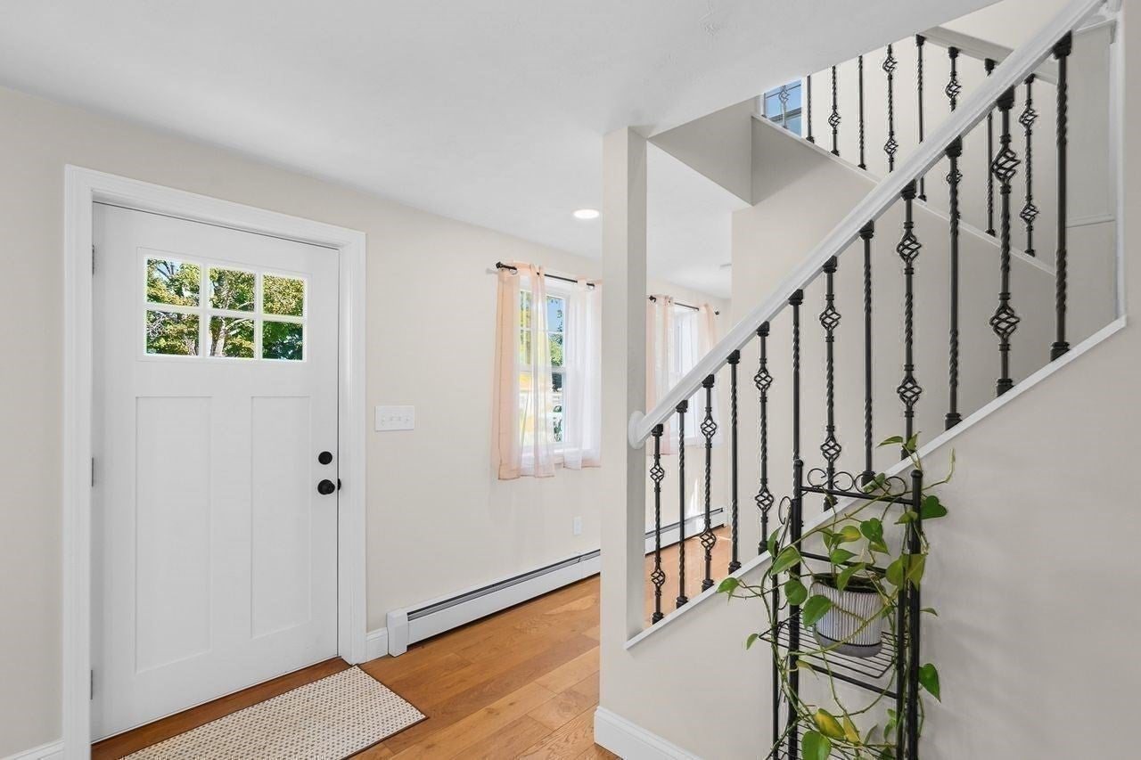 28 Ash St