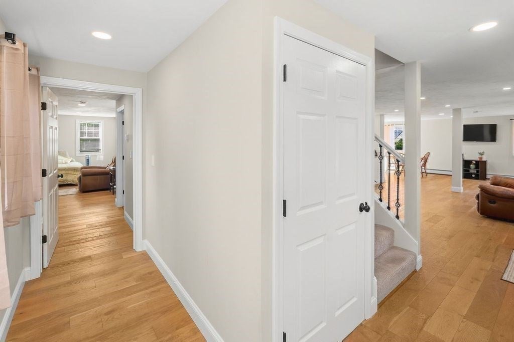 28 Ash St, Webster, MA Photo #16