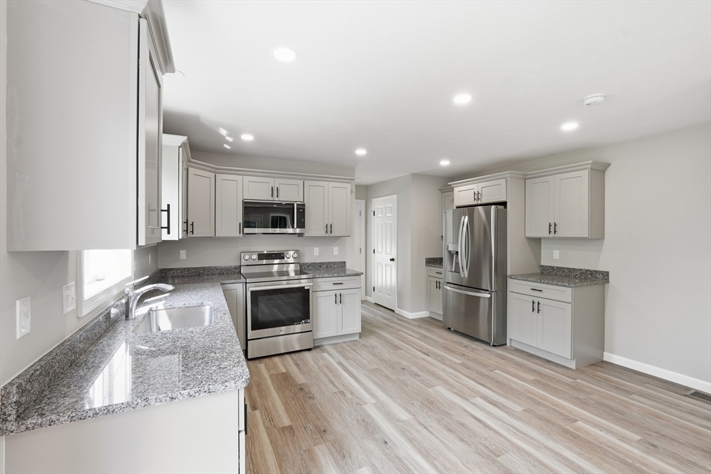71 Pine St #A, Warren, MA, 71 Pine St #A, Warren, MA Photo #6