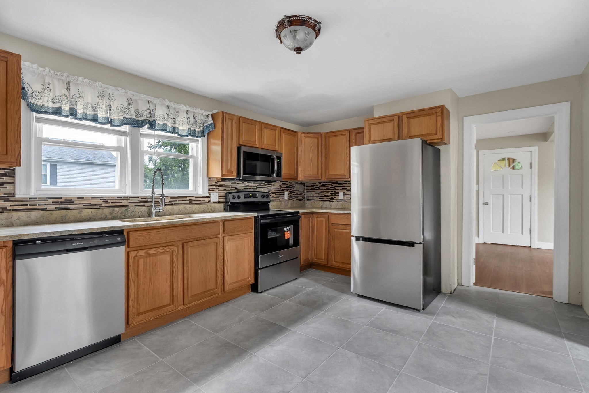 2 Clarendon St, Taunton, MA, 2 Clarendon St, Taunton, MA Photo #13