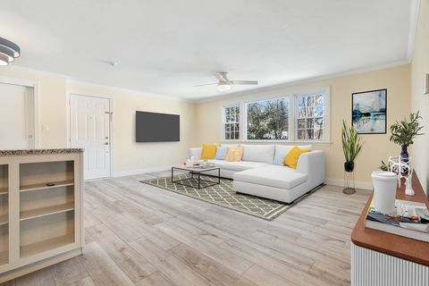 222 School St 9 Walpole MA 02081