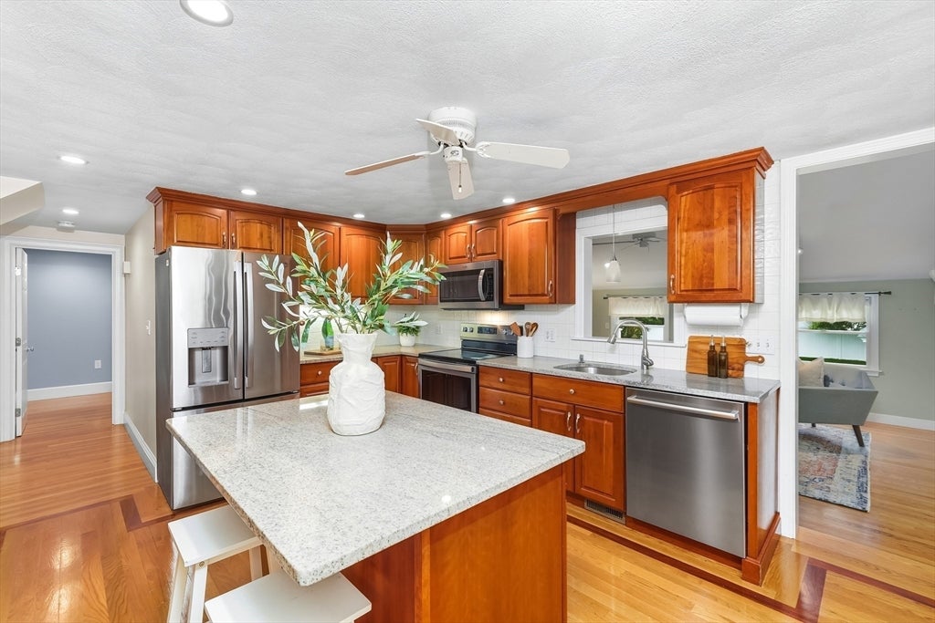97 Hartwell Rd