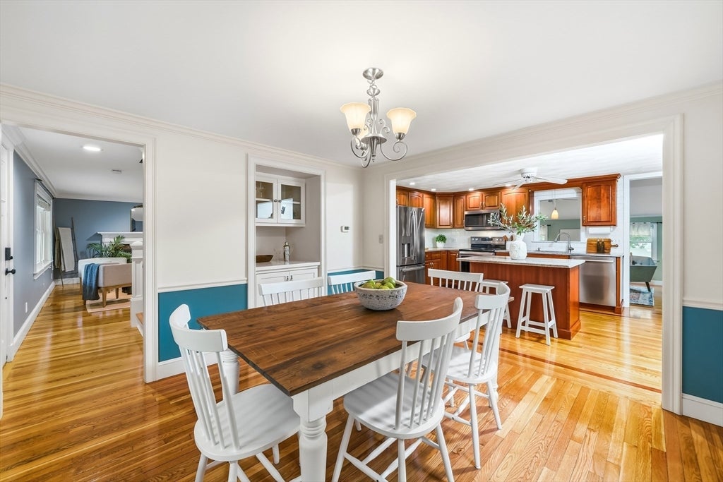 97 Hartwell Rd
