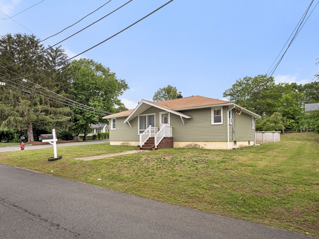 55 Oak Hill Dr
