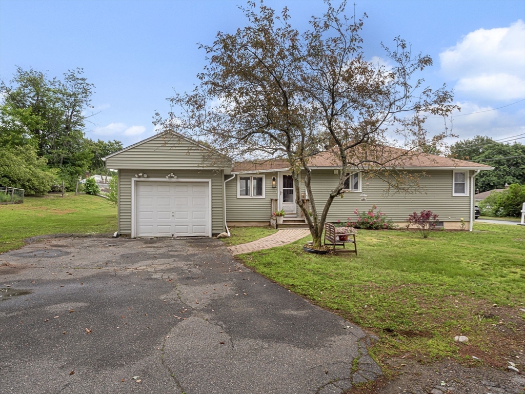 55 Oak Hill Dr