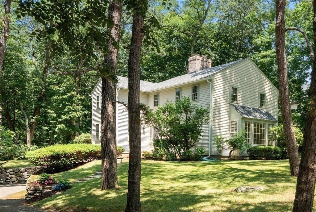 Photo of 41 Locust Ave, Lexington, MA